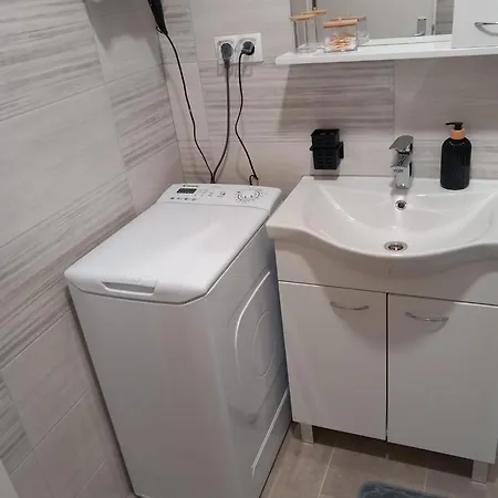 Ivka דירה חוואר